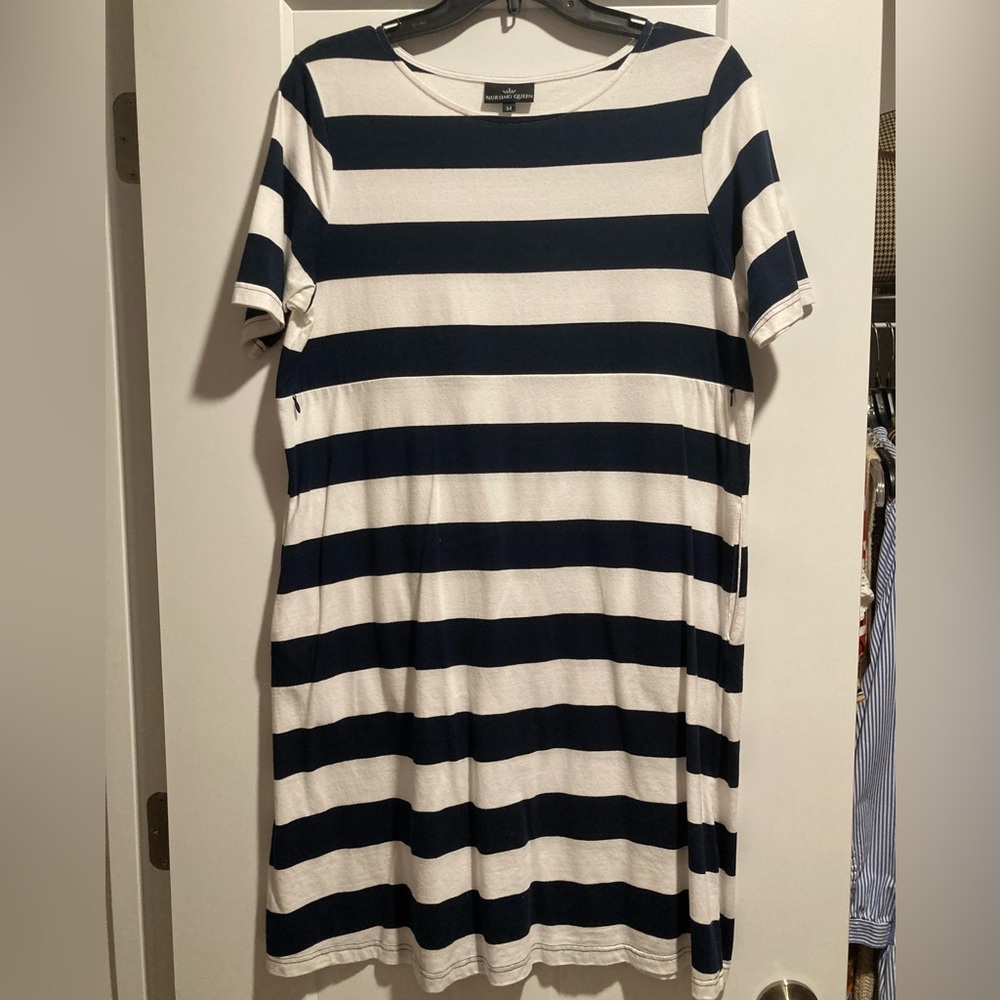 Nursing Queen T-Shirt Dress